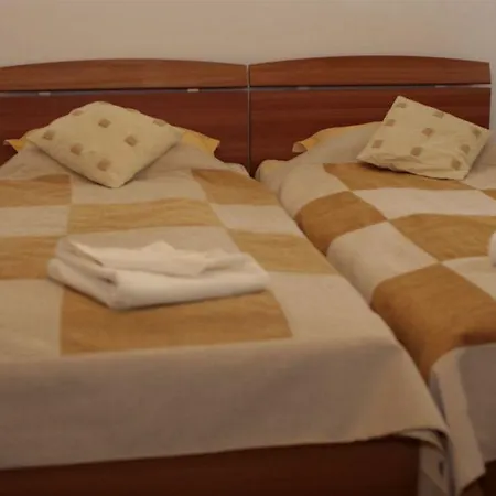 De Inchiriat Cascada Guest house